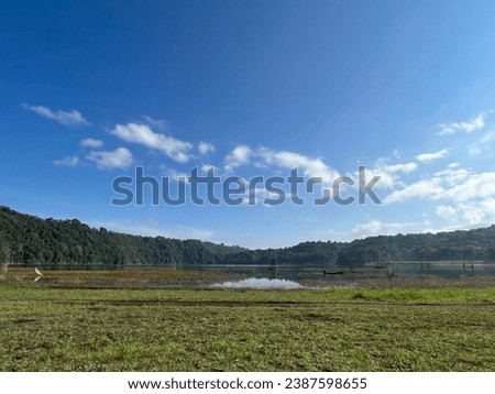 tamblingan lake view in Balinesse nature