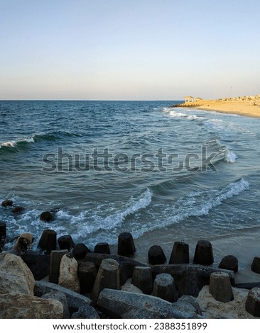 Pictures of beautiful seascapes with sandy beach and clear sky