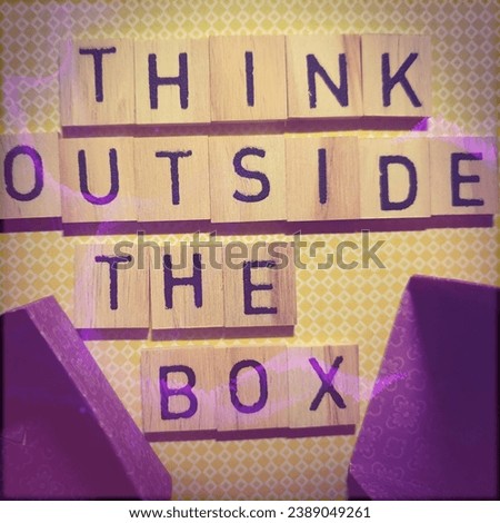 Lettering „Think outside the box“