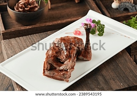 Braised Chicken, Dezhou Style，Northeast China is roast chicken