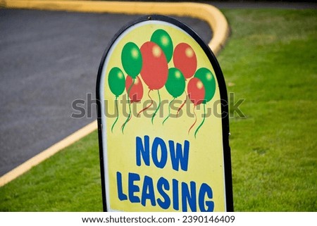 4K Leasing Sign: Front Yard Advertisement