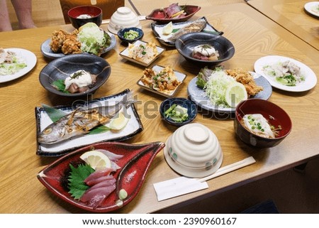 A delicious dinner full of seafood at a guest house on Shikinejima.

At Shikinejima, Izu Islands, Tokyo.
Photo Taken November 1-5, 2023.
