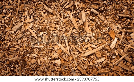 Wood chips in a warm shade to decorate the back and front yard