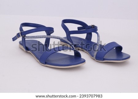 picture of women flat sandal