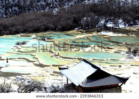 Picture of Huanglong puddle,There are colors as blue green yellow,when chang the shooting angle photo
