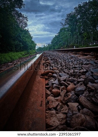 this is picture of train tracks.