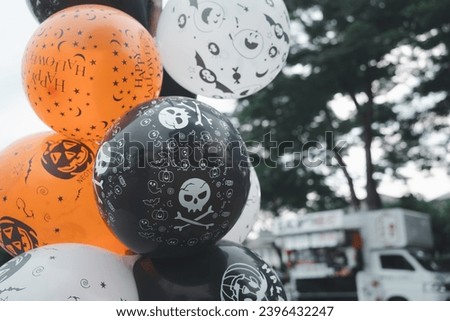 Halloween balloon for halloween party. Halloween party activity ideas