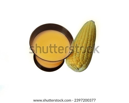 The white background in the picture is fresh corn covered with several layers of light green leaves. Inside is perfect corn with long yellow kernels filling every ear. It can be used for cooking, 