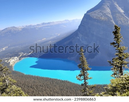 Beautiful Panoramic Glacier Lake Picture