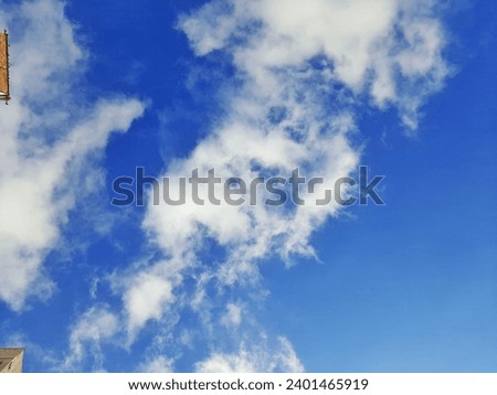 This is a picture of a cloudy sky in winter

