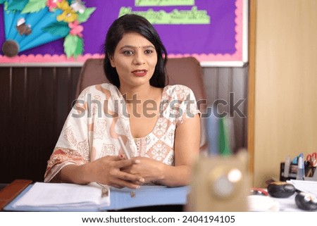 Business woman signing a contract, agreement for the progress of herself and her profit, educational progress, making deals.
