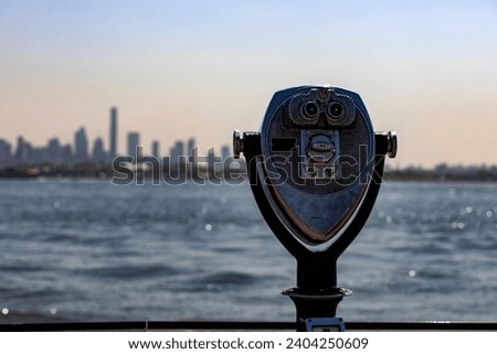 Photo of a prism and viewpoint of the skyline of New York (USA), from Liberty Island, an ideal place to observe and enjoy the Big Apple.