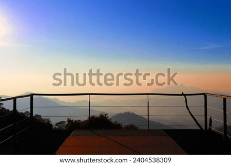 Background image, viewpoint from which you can see mountain views, landscapes, sky, forests on a high mountain peak at Kew fin, Lampang Province, Thailand