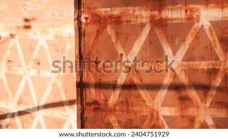 Triangle pattern in rusty plates