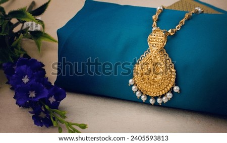 Creative Gold Jewellery  Photoshoot with Creative Background and Single Flash Photography