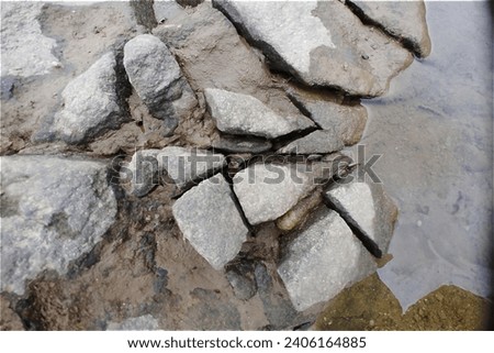 rock patterns by the river
