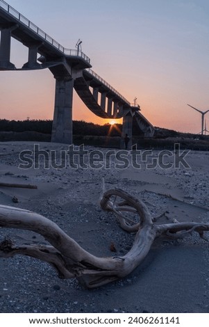 The bridge photographed before the sun rose