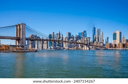  Skyline of downtown New York, Brooklyn Bridge and Manhattan.