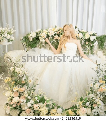 korean woman sit wedding sofa