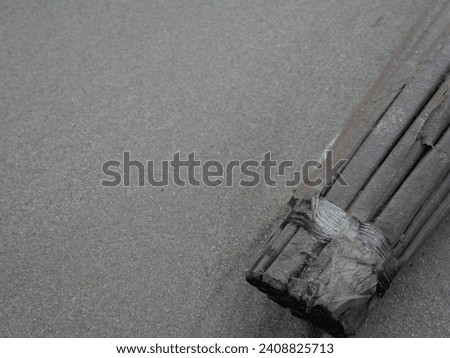 Picture of objects on the sand 2