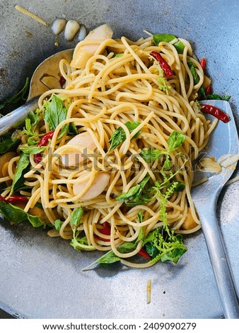 Spaghetti that looks rustic but looks delicious.