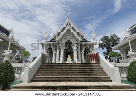 a symmetry church temple picture