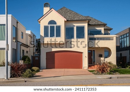 Moden houses near the shoreline Santa Cruz California.