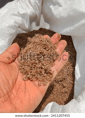16-20 mesh silica sand can be used for water filters and heating media
