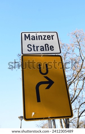 way sign to Mainzer Straße while the main road is blocked