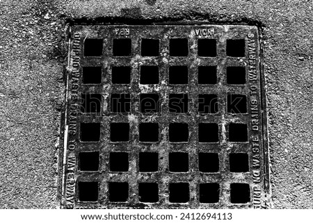 A picture of a drain close up