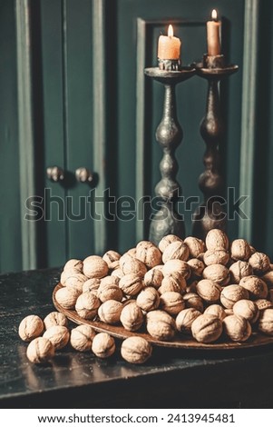 Black atmospheric composition of walnuts
