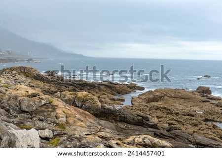 The Atlantic waves in Baiona break against the rocks of the coast and are called Baiona breakwaters.