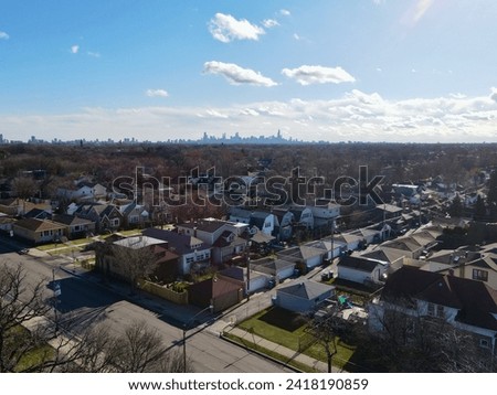 Picture of the downtown Chicago skyline from the Albany Park neighborhood.