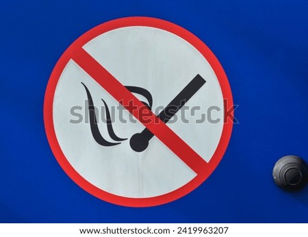 Prohibition: No fires signboard in the park