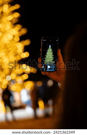 Capturing Christmas Tree Lights on Smartphone