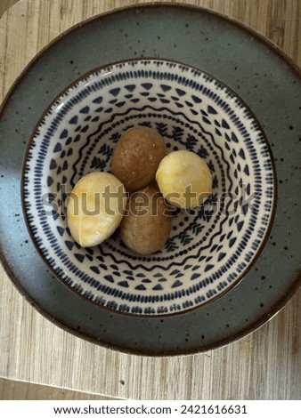 Easter. Eastereggs in a bowl Royalty-Free Stock Photo #2421616631
