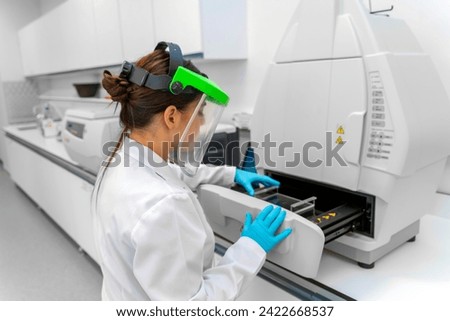 digital gel imaging system, Molecular Imager Gel Doc XR new drug, treatment research in clinical laboratory. UV Nucleic Acid Protein Imaging System. gel documentation system for DNA RNA and protein.