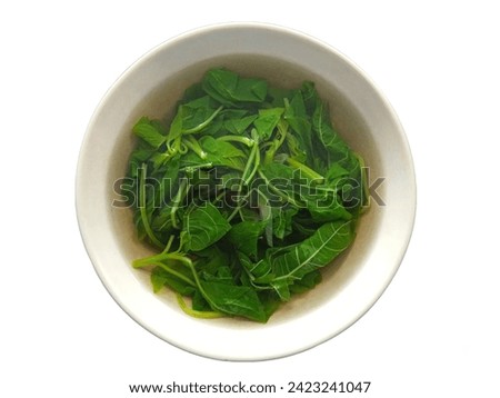image of green spinach in clear sauce, a high fiber food