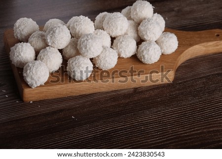 sweet, white, ball, coconut, tasty, texture, delicious, horizontal, homemade, photography, candy, cream, isolated, confectionery, dessert, editorial, taste, coco, assortment, celebration, market