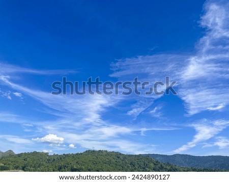 landscape photo blue sky Beautiful white clouds like heaven See the horizon It's a peaceful feeling. Suitable for relaxing on holidays. Can be found in natural tourist attractions.