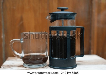 make coffee with the French Press