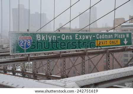  Brooklyn Bridge Sign in New York City, USA