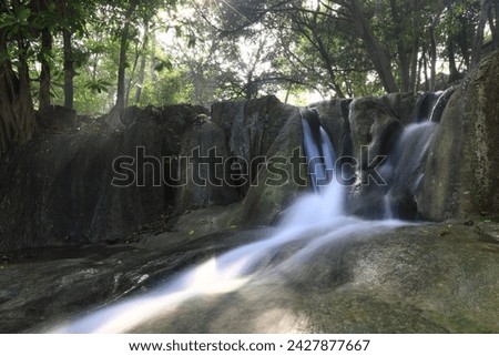 Wang Kan Lueang waterfall is a spectacular beautiful limestone waterfall in Lopburi province.
Namtok Wang Kan Lueang Arboretum ,Thailand
