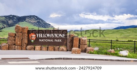Yellowstone National Park Montana Entrance Sign Board 