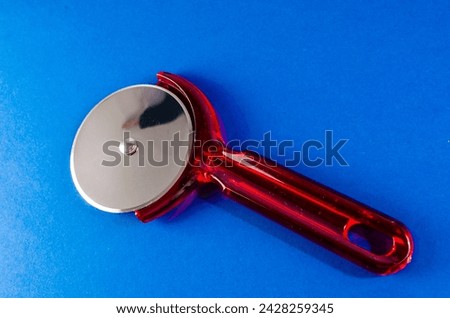 Picture of Plastic Red Pizza Cutter Slicer Knife