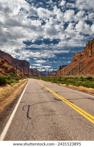 Traveling State Route 128 (SR-128) a 45-mile state highway in the U.S. connecting Cisco and Moab in the state of Utah, USA The highway leads along the Upper Colorado River, National Scenic Byway.