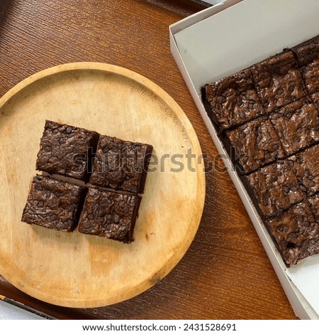 picture of homemade fudgy chocolate brownies