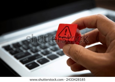 caution sign , error alert , computer problem , virus or malware detected 