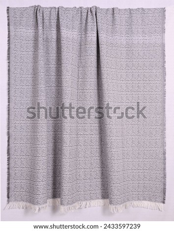 Cotton and polyester yarn Throw blanket with high resolution
