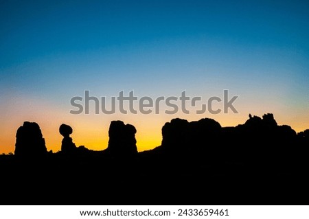 Balanced Rock at Arches National Park, Utah, USA